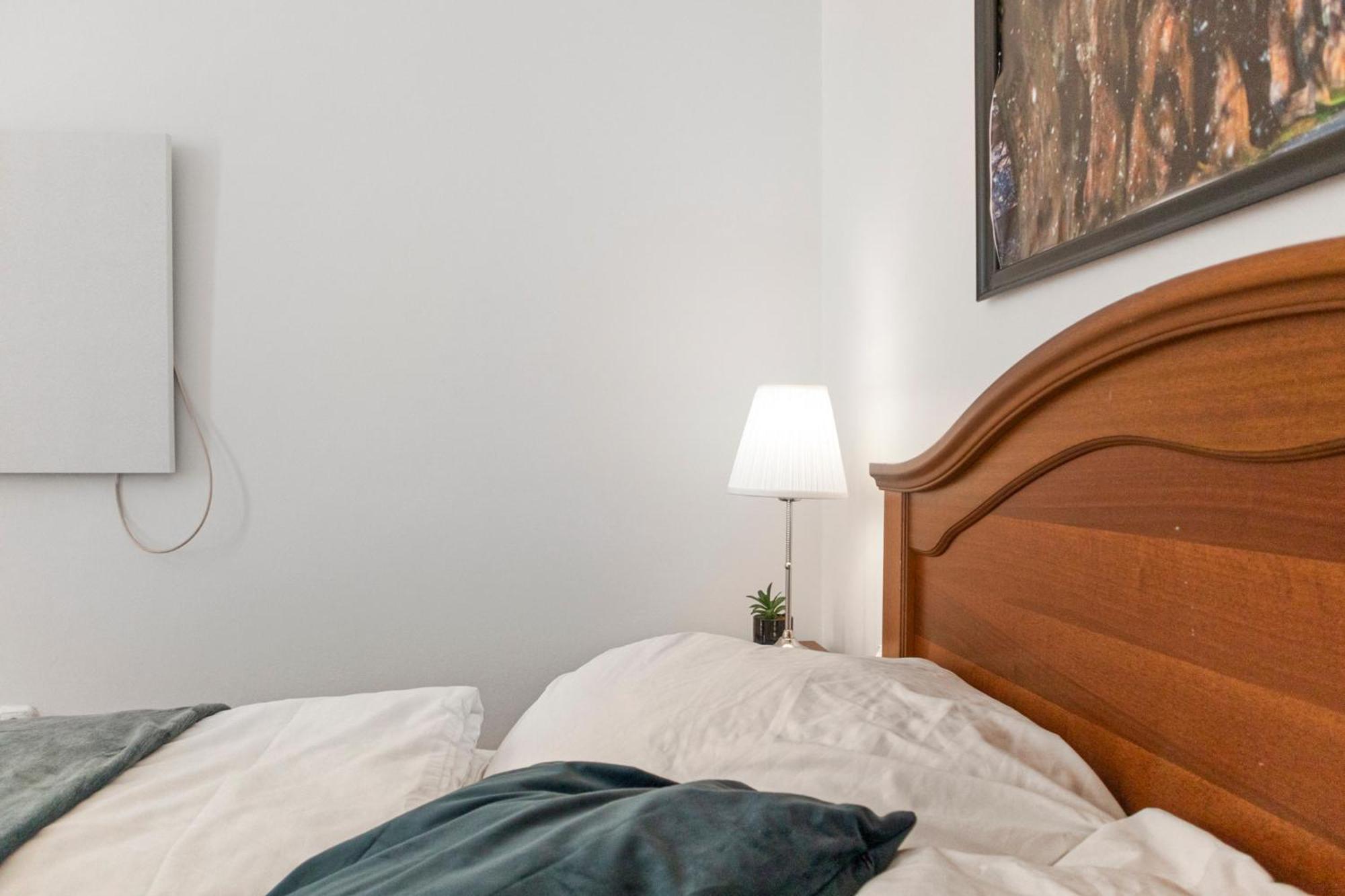 Modern 1br Tv & Wifi, Well Connected * Wenen